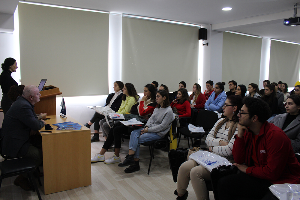 ღია კარის დღე